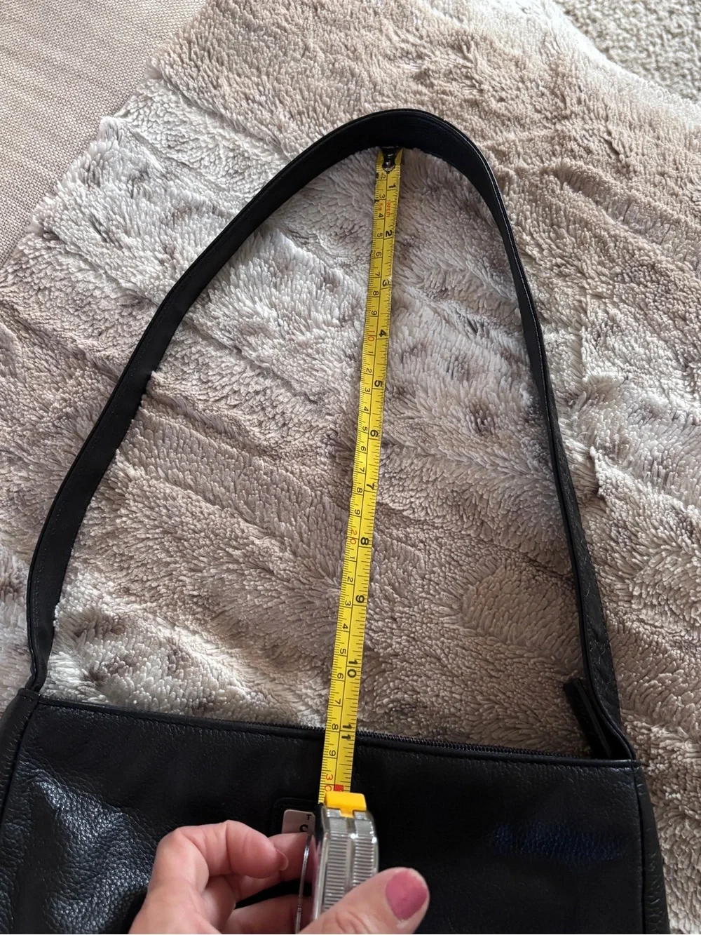 The Sak Hobo Soft Black Pebble Leather Shoulder Bag Purse Handbag